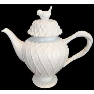 Grace’s Teaware Victorian Bird Topped Lattice Royal Ivory Teapot 9 Inches tall